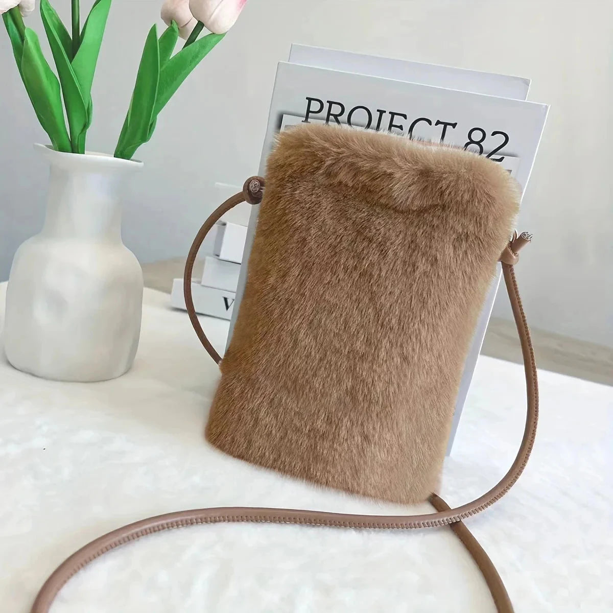 Teddy Fleece Cross Body Bag – Bild 7