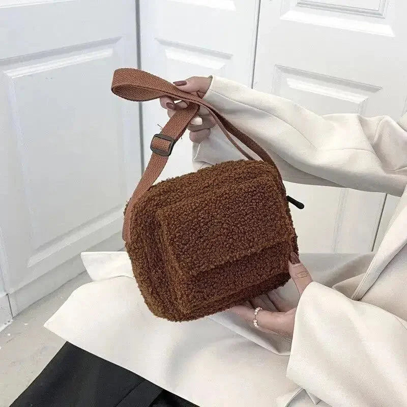 Teddy Tasche Crossbody – Bild 3