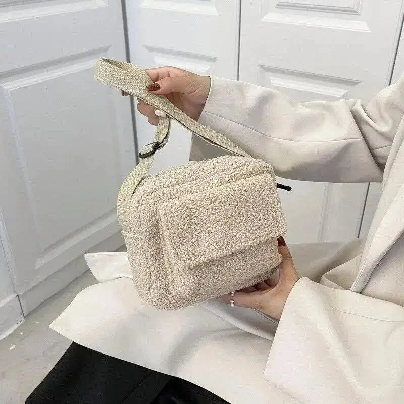 Teddy Tasche Crossbody – Bild 5