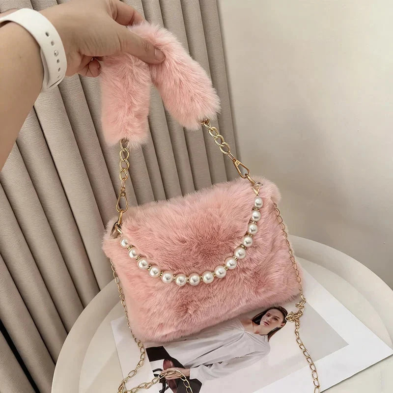White Fluffy Bag – Bild 5