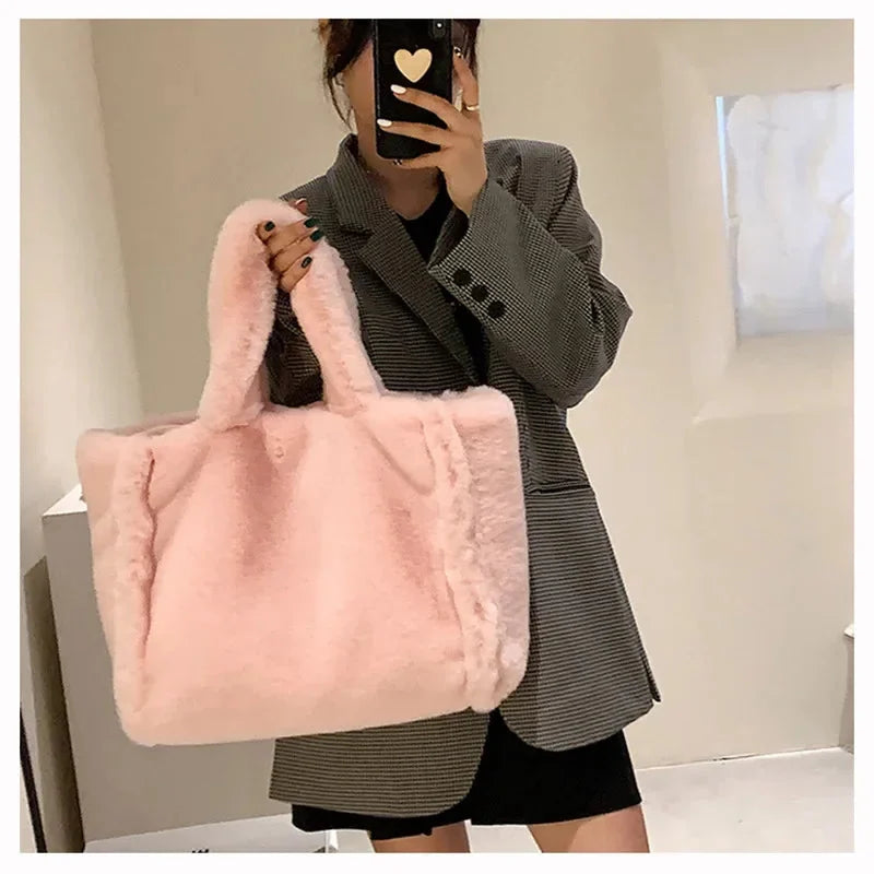 Fluffy Bag Tote – Bild 5