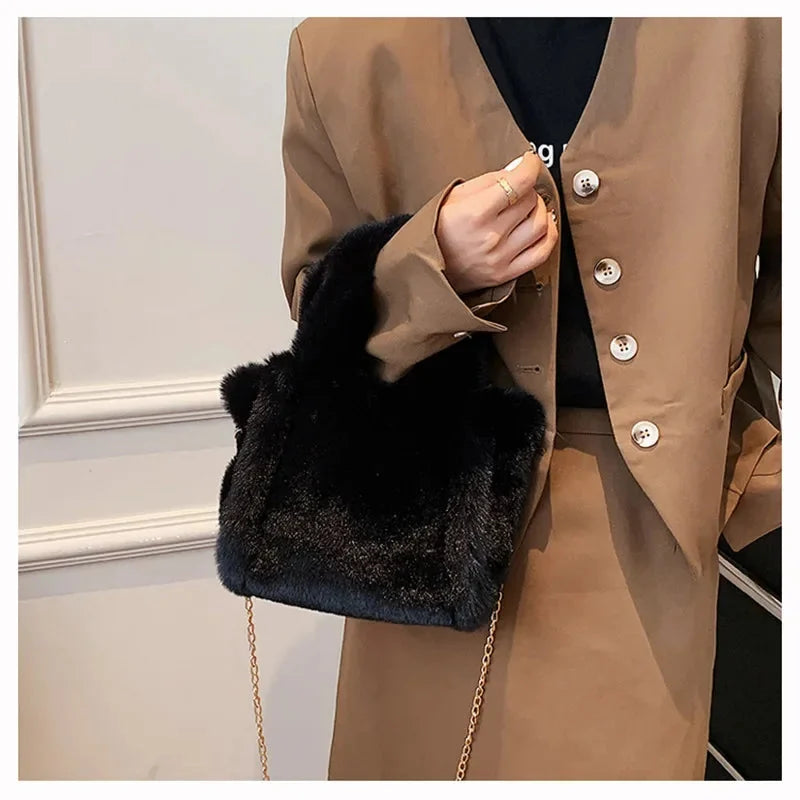 Fluffy Bag Tote – Bild 6